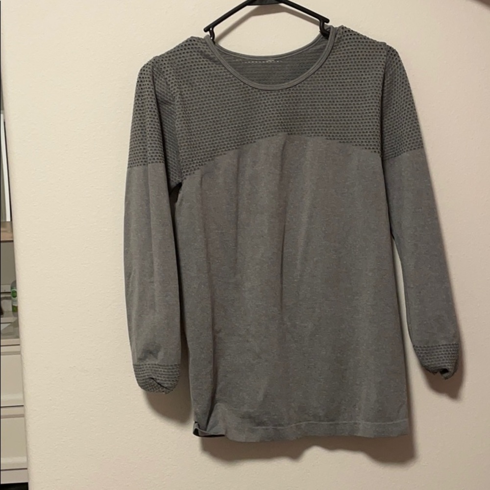 Gray workout top long sleeve
